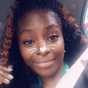 Meet your Posher, Kira